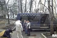 По факту смерти женщины на скамейке в Москве проверят выписавшую ее больницу