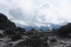 На перевале Дятлова спасли экстремала, получившего обморожение
