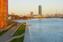 Россель выступил против строительства собора в акватории пруда