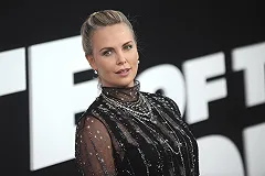 Брэд Питт закрутил роман с Шарлиз Терон