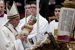 На Рождество Ватикан призвал вернуться к вечным ценностям