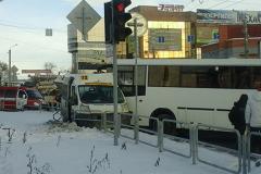 В Челябинске скончался один из пострадавших в ДТП с автобусом и маршруткой