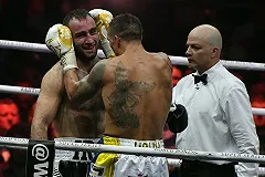 Украинский боксер Усик отверг награды от государства