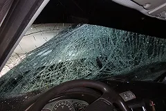 На Урале виновница аварии сбежала из больницы и снова попала в ДТП
