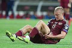 В список 33 лучших футболистов России по итогам сезона попали два уральца