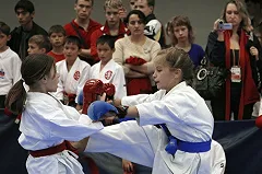 Юная туристка из Екатеринбурга стала лучшей каратисткой Кипра