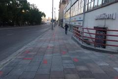 В Екатеринбурге рабочие не смогли восстановить туристическую «красную линию» после укладки тротуара