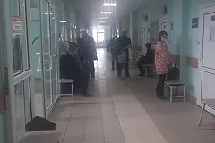 В оперштабе обвинили екатеринбуржцев в том, что они выстроились в очередь на прививку от COVID-19