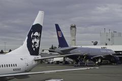 В США самолет совершил экстренную посадку из-за забытого в отсеке грузчика