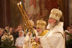 Литургия и крестный ход. 700 лет от начала служения в Москве святителя Петра