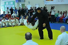 Авиакомпания «Победа» обучит своих сотрудников самбо