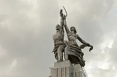 В Каменске-Уральском актеры и гримеры реконструируют фотографии военных лет