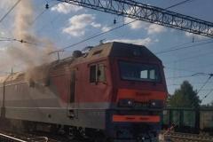 Под Екатеринбургом загорелся грузовой поезд