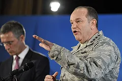 НАТО призвало Россию перестать разжигать конфликт на Украине