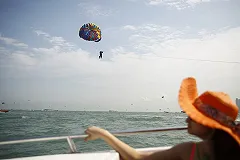 Два ребёнка пострадали на Кубани при обрыве стропы, катаясь на парасейлинге