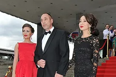 Юлия Михалкова поставит спектакль, в котором будет играть она одна