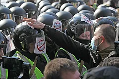 Экс-соратник президента Украины назвал места для побега Порошенко из страны