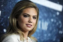 Журнал People назвал самой сексуальной женщиной года модель plus-size