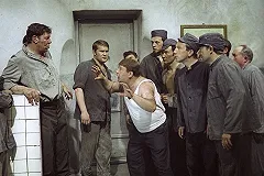 Семеро похитителей памятника «Доценту» взяты под стражу