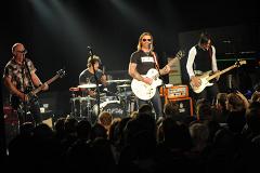 Участник Eagles of Death Metal, выступавший в «Батаклане», погиб