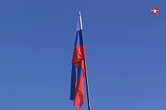 Российский патруль развернул колонну бронетехники США в Сирии