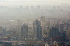 Из-за отсутствия ветра над уральской столицей завис смог
