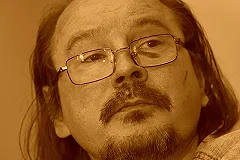 Друзья и учителя режиссёра Алексея Балабанова открыли мемориальную доску