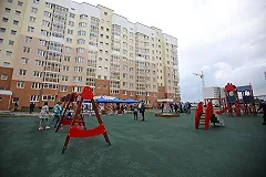 Обманутые дольщики «Кольцовского дворика» получили в нем квартиры