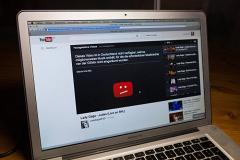 В Минкомсвязи разъяснили ситуацию с возможным уходом YouTube из России
