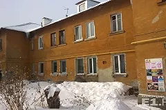 Мерзлякова попросила признать аварийным дом на Уралмаше, где обвалилась крыша