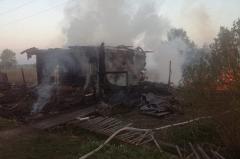 В Свердловской области на пожаре погибла семейная пара с четырехлетним ребенком