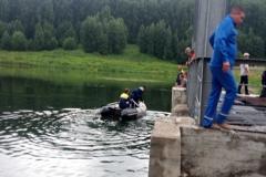В Свердловской области школьник перевернулся на лодке и пропал