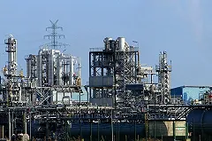 Названы вакансии в Свердловской области, где обещают зарплату больше 100 тысяч в месяц