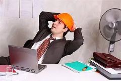 Екатеринбуржцы на работе чувствуют "пресс увольнения"