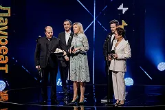 Пранкеры Лексус и Вован получили премию Народного контента из рук Марии Захаровой