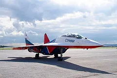 Семь «Стрижей» МиГ-29 покинули рано утром Екатеринбург