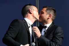 Однополый брак: двое гетеросексуалов из Дублина нашли способ ухода от налогов