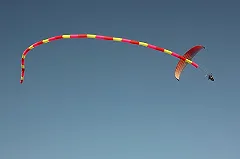 Парапланерист рухнул на головы посетителей кафе в Мурманской области