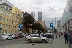 На Вайнера со стороны ТиДЦ «Европа» поставят паркоматы