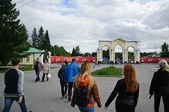 В ЦПКиО проходит фестиваль искусства, где художники дают металлолому новую жизнь