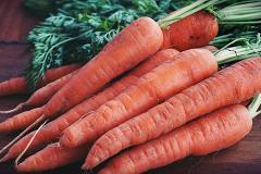 Губернатора Свердловской области возмутили цены на морковь и картофель