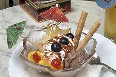 Уральские работодатели все чаще угощают сотрудников фруктами и мороженым