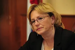 Скворцова подтвердила повышение взносов с зарплат в ФОМС до 5,9%