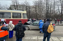 Серьезное ДТП на Крауля-Викулова. Трамвай сошел с рельсов