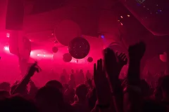 После 17 лет работы закрывается ночной клуб Luna на Сибирском тракте