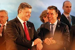 Бывший генсек НАТО стал советником Порошенко