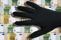 Топ-менеджеры московского банка украли 500 миллионов рублей