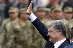 Мариупольские рабочие промолчали в ответ на крик Порошенко «Слава Украине!»