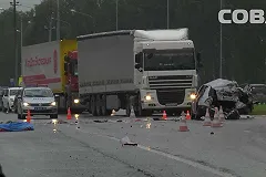 Грузовик с отказавшими тормозами насмерть сбил женщину под Екатеринбургом