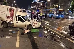 Компания, в фургон которой врезался Ефремов, пыталась получить с него деньги за уничтоженное авто